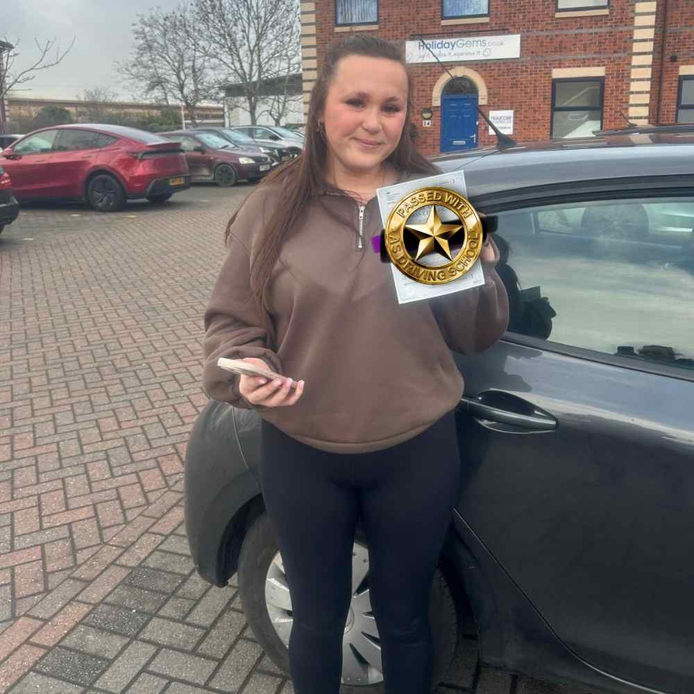 Driving Lessons Neston—Passed with Us: driving instructors, package deals, lessons for beginners, and fully trained tutors. Book now.